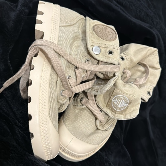 Palladium Baggy Bootie (Women) 6.5 - Picture 10 of 10